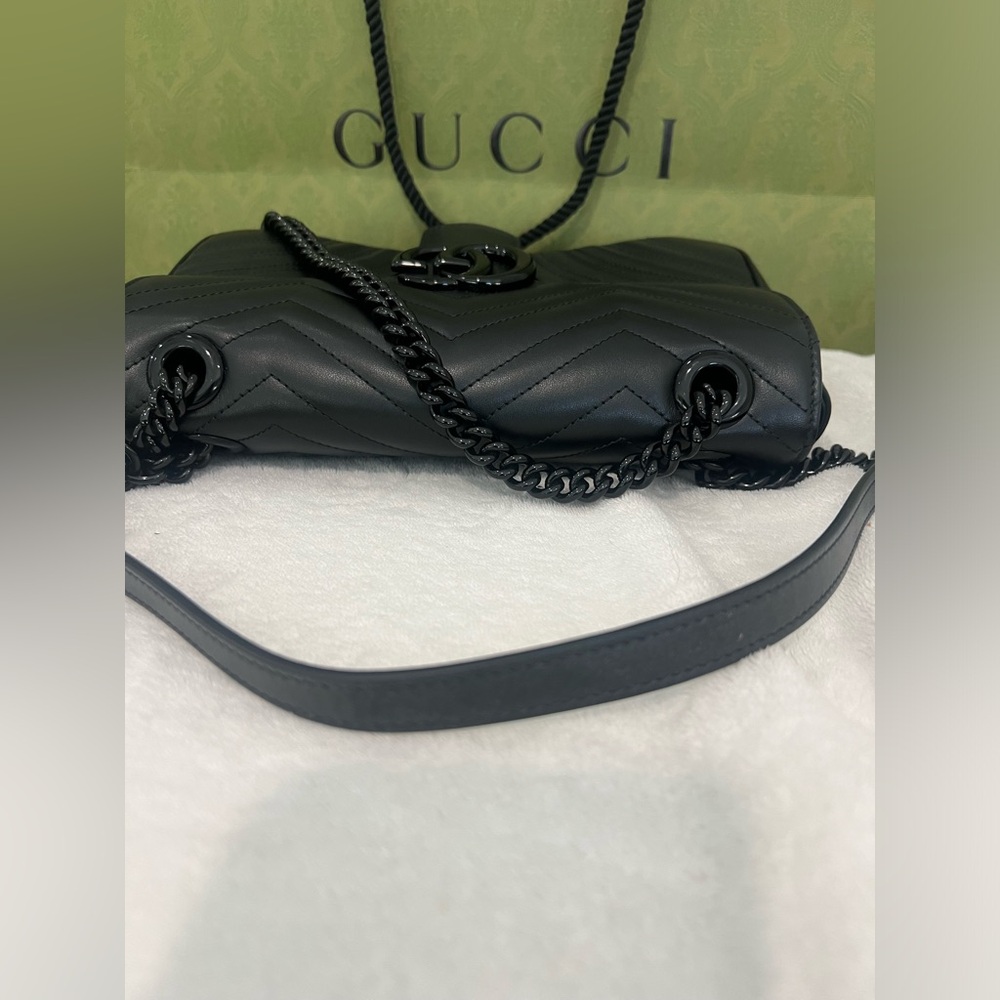 GG Marmont small shoulder bag black on black excellent condition - Picture 8 of 13
